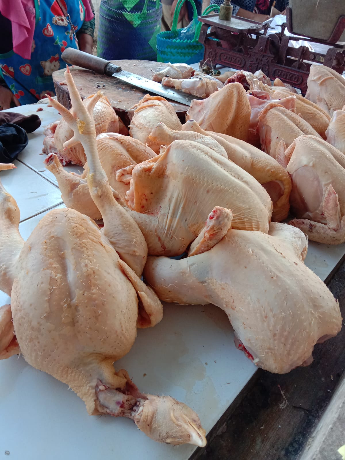 Daging Ayam di Pasar Ungaran